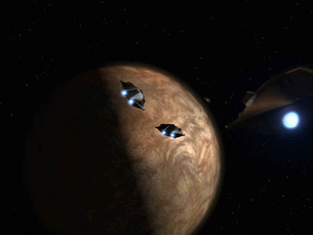 extant_StarTrek_VOY_6x07-DragonsTeeth_00511.jpg