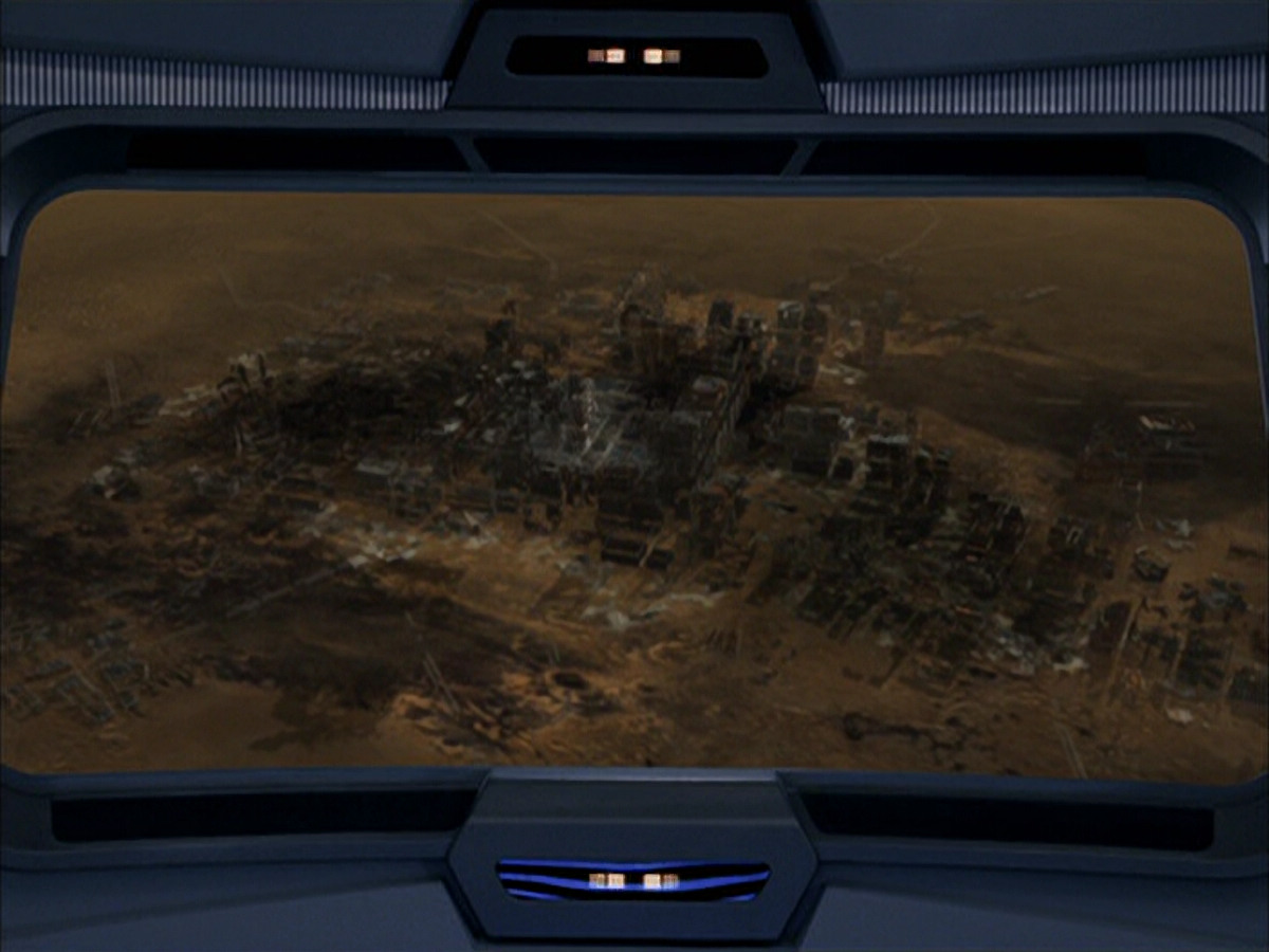extant_StarTrek_VOY_6x07-DragonsTeeth_00575.jpg