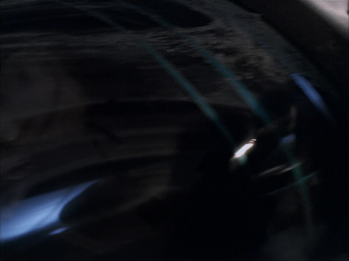 extant_StarTrek_VOY_6x07-DragonsTeeth_00827.jpg
