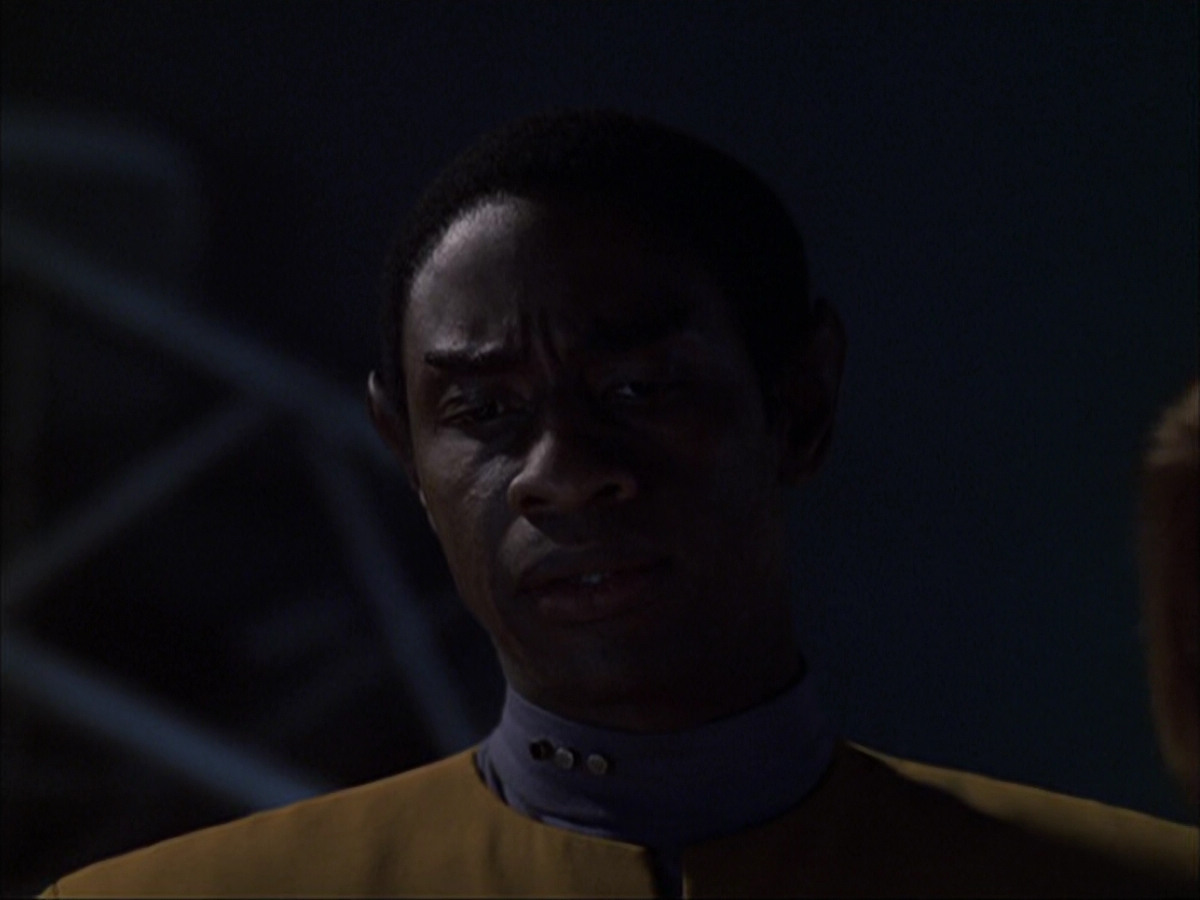 extant_StarTrek_VOY_6x07-DragonsTeeth_00861.jpg