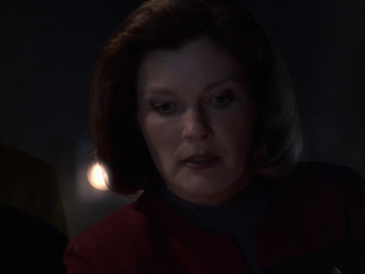 extant_StarTrek_VOY_6x07-DragonsTeeth_00871.jpg