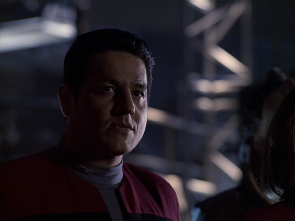 extant_StarTrek_VOY_6x07-DragonsTeeth_01521.jpg