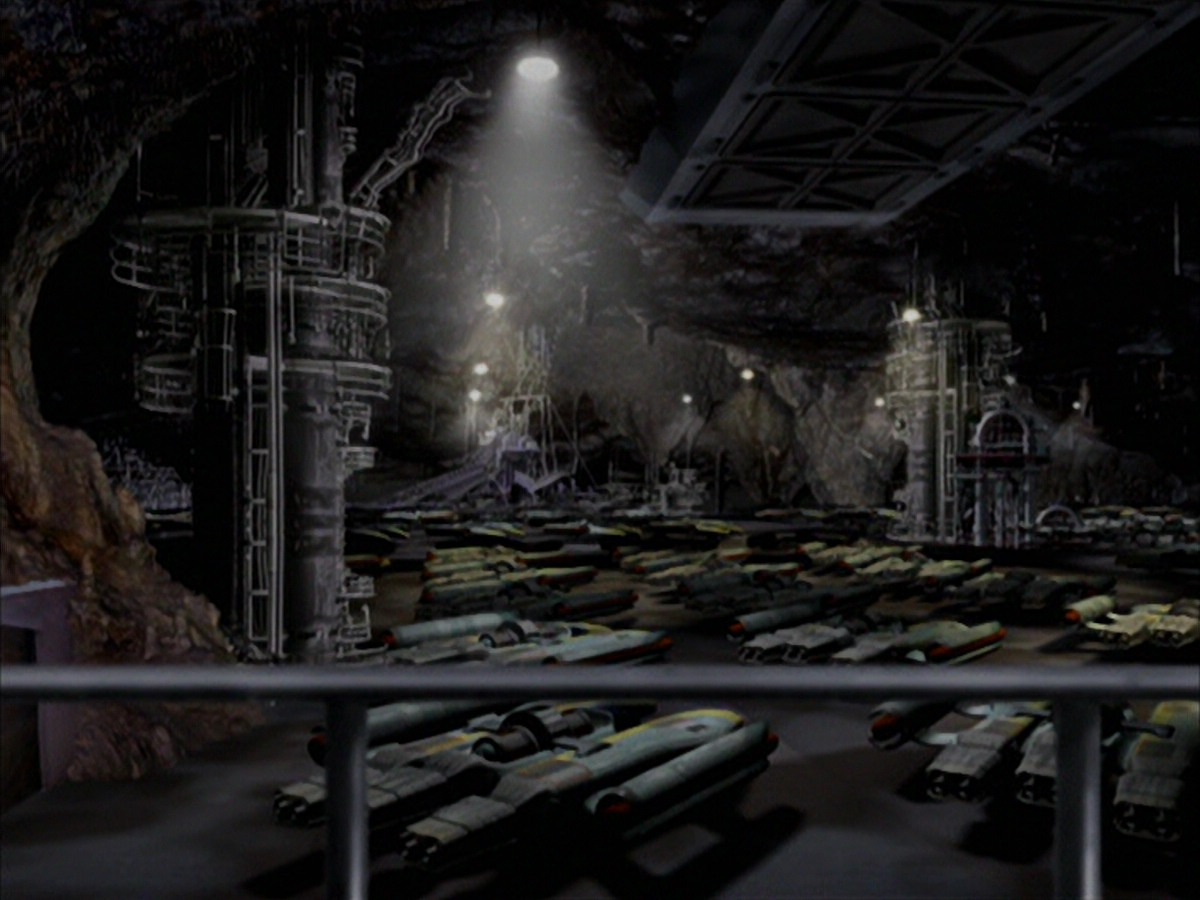 extant_StarTrek_VOY_6x07-DragonsTeeth_01527.jpg