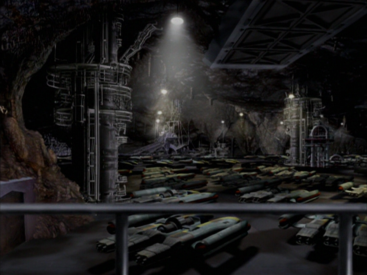 extant_StarTrek_VOY_6x07-DragonsTeeth_01528.jpg