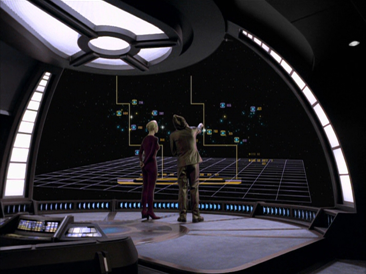 extant_StarTrek_VOY_6x07-DragonsTeeth_02031.jpg