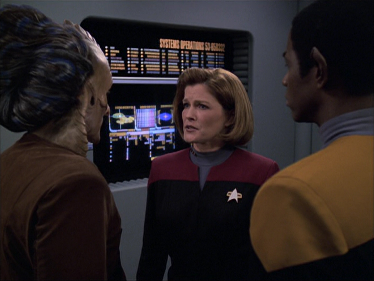 extant_StarTrek_VOY_6x07-DragonsTeeth_02193.jpg