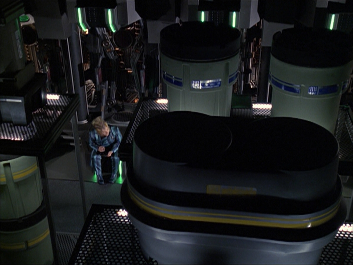 extant_StarTrek_VOY_6x07-DragonsTeeth_02453.jpg