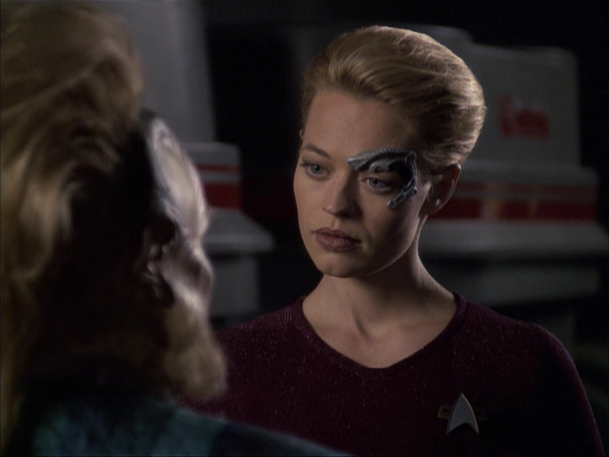 extant_StarTrek_VOY_6x07-DragonsTeeth_02471.jpg