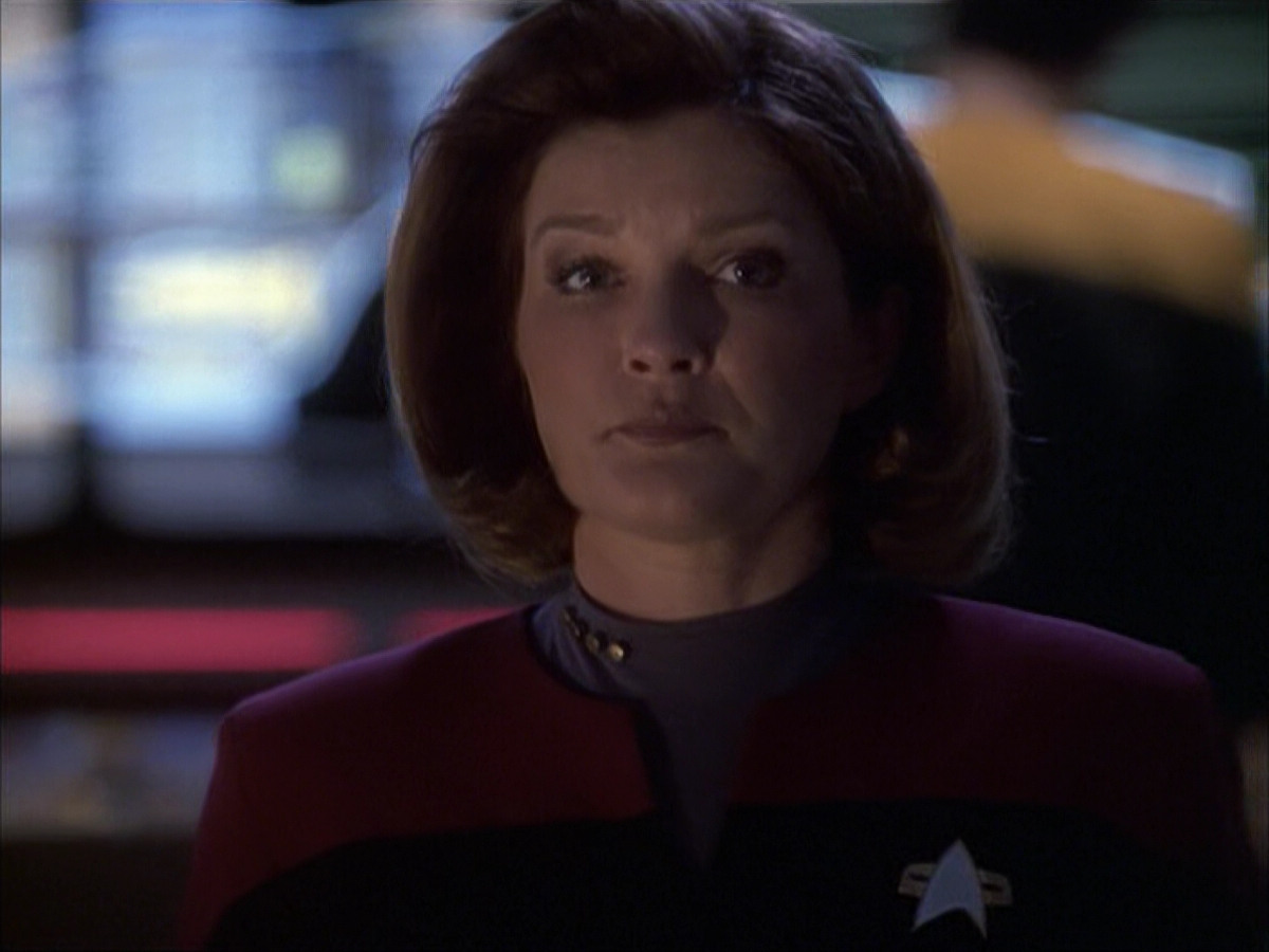 extant_StarTrek_VOY_6x07-DragonsTeeth_02869.jpg