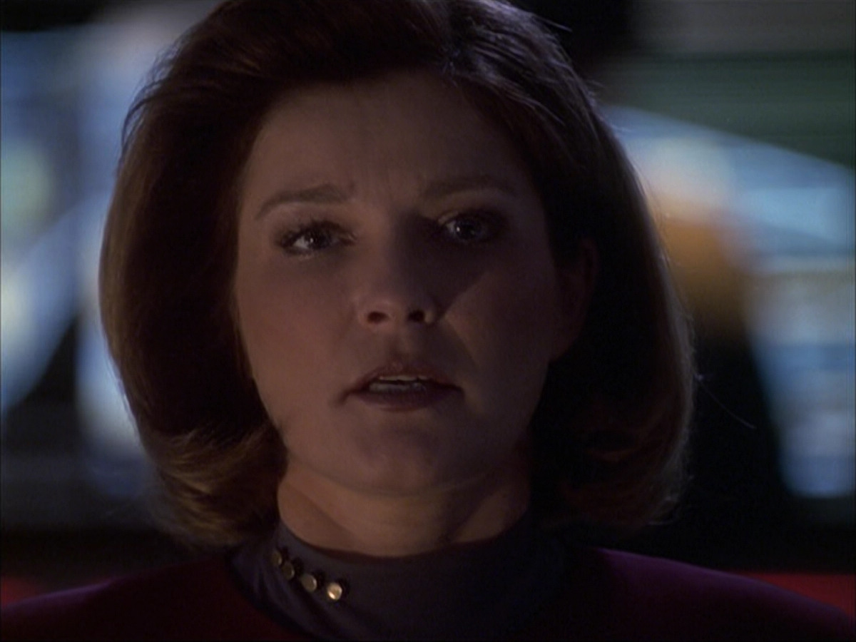 extant_StarTrek_VOY_6x07-DragonsTeeth_02873.jpg