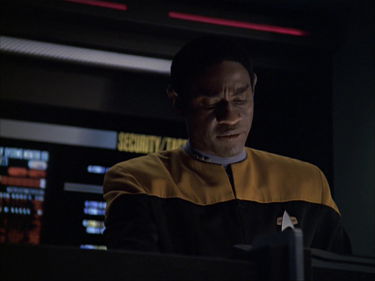 extant_StarTrek_VOY_6x07-DragonsTeeth_02953.jpg