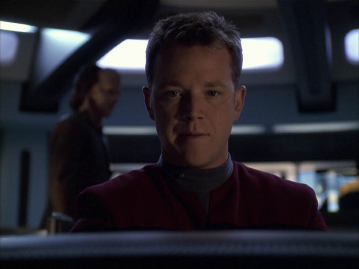 extant_StarTrek_VOY_6x07-DragonsTeeth_02962.jpg