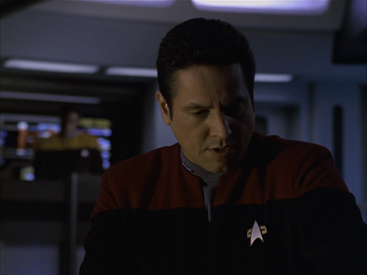 extant_StarTrek_VOY_6x07-DragonsTeeth_03006.jpg