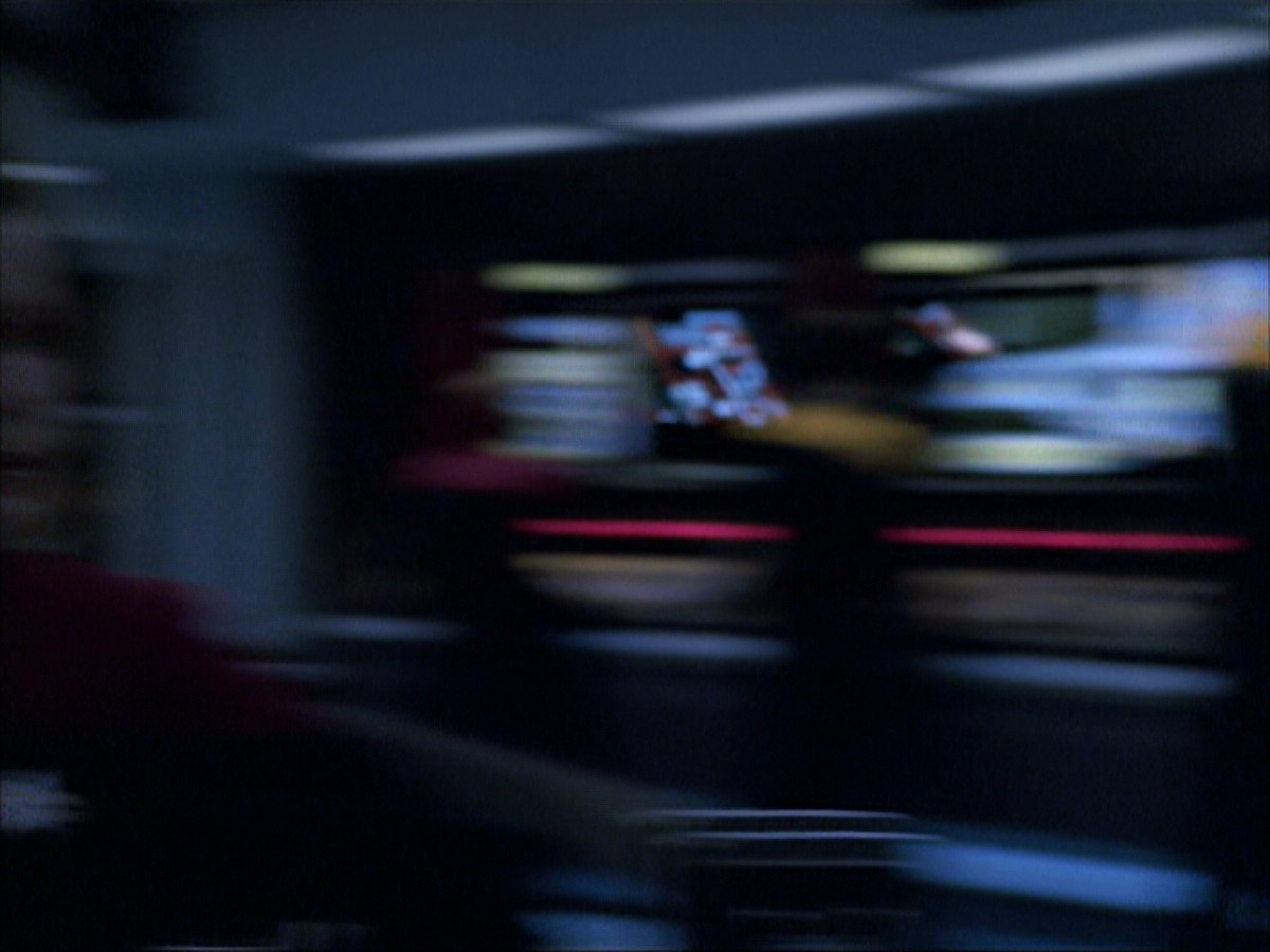 extant_StarTrek_VOY_6x07-DragonsTeeth_03071.jpg