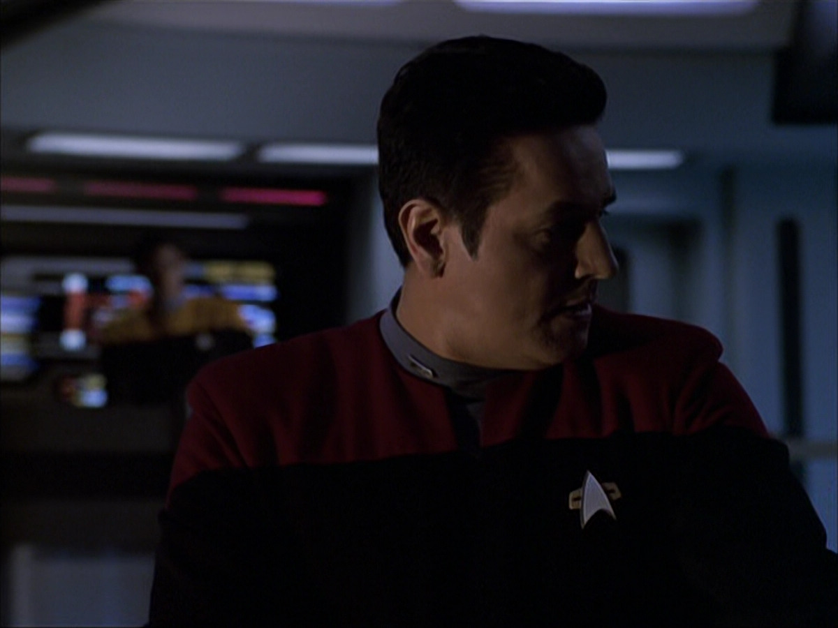 extant_StarTrek_VOY_6x07-DragonsTeeth_03201.jpg