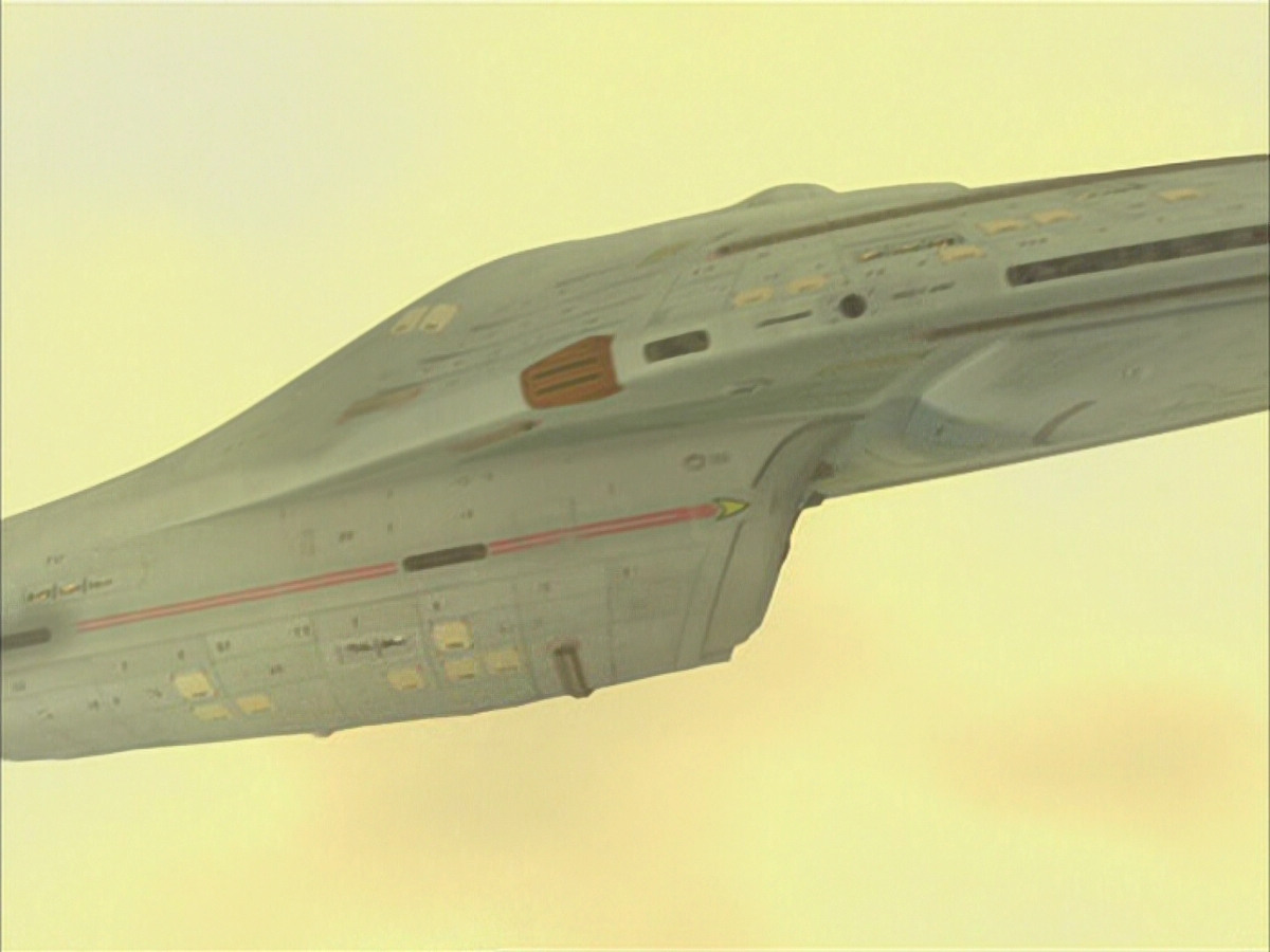 extant_StarTrek_VOY_6x07-DragonsTeeth_03471.jpg