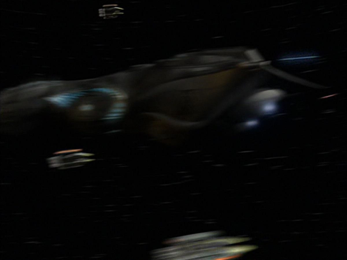 extant_StarTrek_VOY_6x07-DragonsTeeth_03520.jpg