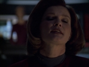 extant_StarTrek_VOY_6x07-DragonsTeeth_00409.jpg
