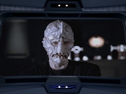 extant_StarTrek_VOY_6x07-DragonsTeeth_00426.jpg