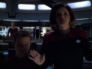 extant_StarTrek_VOY_6x07-DragonsTeeth_00428.jpg