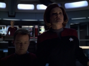 extant_StarTrek_VOY_6x07-DragonsTeeth_00429.jpg