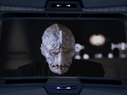 extant_StarTrek_VOY_6x07-DragonsTeeth_00434.jpg