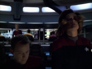 extant_StarTrek_VOY_6x07-DragonsTeeth_00447.jpg
