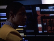 extant_StarTrek_VOY_6x07-DragonsTeeth_00453.jpg