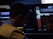 extant_StarTrek_VOY_6x07-DragonsTeeth_00454.jpg