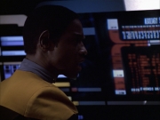 extant_StarTrek_VOY_6x07-DragonsTeeth_00456.jpg