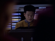 extant_StarTrek_VOY_6x07-DragonsTeeth_00457.jpg