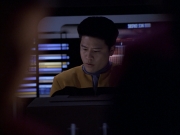 extant_StarTrek_VOY_6x07-DragonsTeeth_00459.jpg