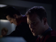 extant_StarTrek_VOY_6x07-DragonsTeeth_00463.jpg