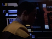 extant_StarTrek_VOY_6x07-DragonsTeeth_00466.jpg