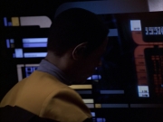 extant_StarTrek_VOY_6x07-DragonsTeeth_00469.jpg