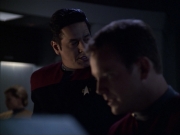 extant_StarTrek_VOY_6x07-DragonsTeeth_00474.jpg