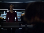 extant_StarTrek_VOY_6x07-DragonsTeeth_00483.jpg