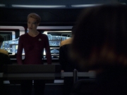 extant_StarTrek_VOY_6x07-DragonsTeeth_00484.jpg