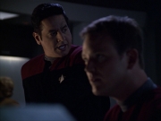 extant_StarTrek_VOY_6x07-DragonsTeeth_00486.jpg