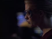 extant_StarTrek_VOY_6x07-DragonsTeeth_00490.jpg