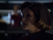 extant_StarTrek_VOY_6x07-DragonsTeeth_00495.jpg