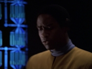 extant_StarTrek_VOY_6x07-DragonsTeeth_00499.jpg