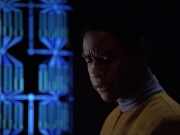 extant_StarTrek_VOY_6x07-DragonsTeeth_00500.jpg