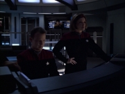 extant_StarTrek_VOY_6x07-DragonsTeeth_00518.jpg