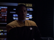 extant_StarTrek_VOY_6x07-DragonsTeeth_00537.jpg