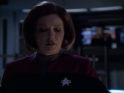 extant_StarTrek_VOY_6x07-DragonsTeeth_00538.jpg