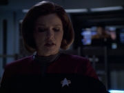 extant_StarTrek_VOY_6x07-DragonsTeeth_00540.jpg