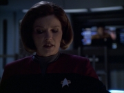 extant_StarTrek_VOY_6x07-DragonsTeeth_00541.jpg