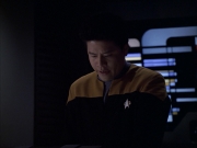 extant_StarTrek_VOY_6x07-DragonsTeeth_00546.jpg