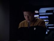 extant_StarTrek_VOY_6x07-DragonsTeeth_00549.jpg